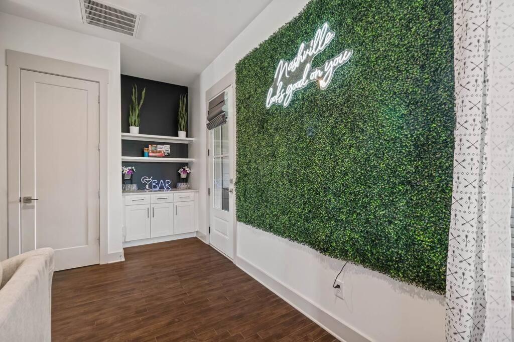 King Bed, Balcony, Covered Patio & Firepit! 8 Minutes From Broadway Nashville Extérieur photo