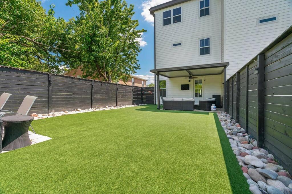 King Bed, Balcony, Covered Patio & Firepit! 8 Minutes From Broadway Nashville Extérieur photo