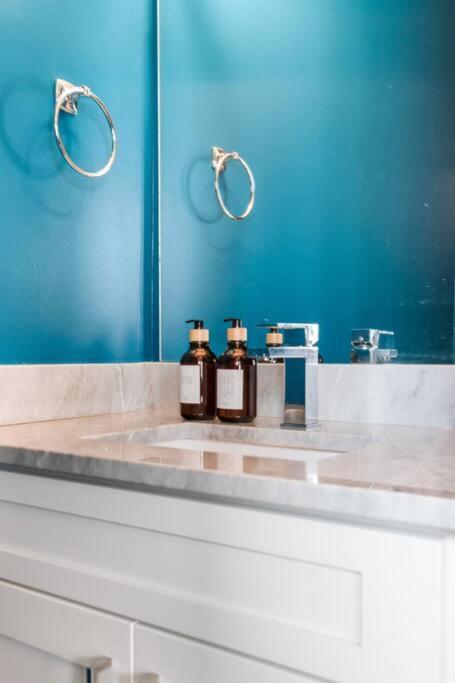 King Bed, Balcony, Covered Patio & Firepit! 8 Minutes From Broadway Nashville Extérieur photo